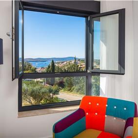 4 Bedroom Villa with Pool near Milna, Brac Island Sleeps 8 